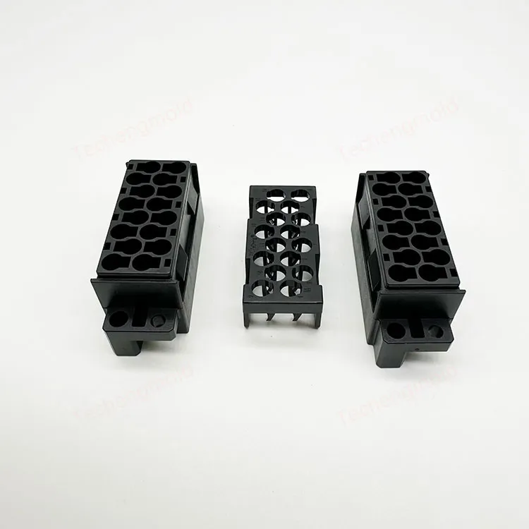特诚科技PBT精密注塑件实拍 1